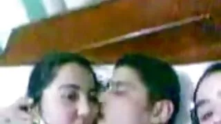 Төлөвшсөн багш оюутнуудыг уруу татдаг.