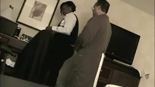 Тэр ямар ч эргэлзээгүйгээр түүнийг Зөндөө Түүний ах санал болгосон.