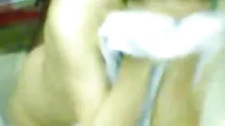 Хар хүн өөртөө шулуун гэдсээр бэлгийн хавьталд орсон сарнай цэцгийн баглаа худалдаж авсан.