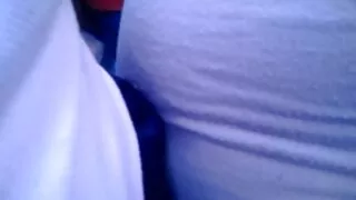 Охин нь сонгон шалгаруулалтын үеэр агентын тахиа татдаг.