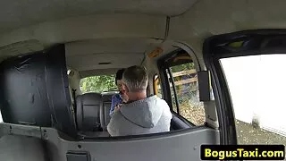 Деми Diveena насанд нь түүний Порно анхны тоглолтоо болгодог.
