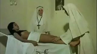 Сувилагч Алина баруун дээр дуудлага fucked Pussy.