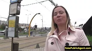 Нь өрөөний найз нь илжиг нь галзуугийн.