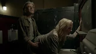 Boss fucks нь ажилтан албан тушаалд.