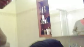 Лесбиян үнсэж, байх секс харанхуй өрөөнд.