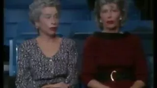 Залуу эмэгтэй fucks илжиг нь залуу.