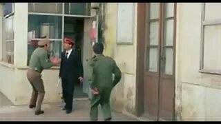 ОХУ-ын нарийн бичгийн дарга хоер нь copulates.