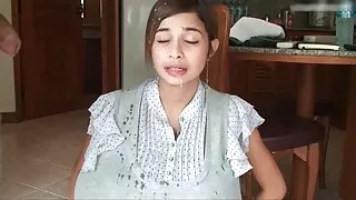 Stepmom Blowjob болон хойлог нь stepson хангасан.