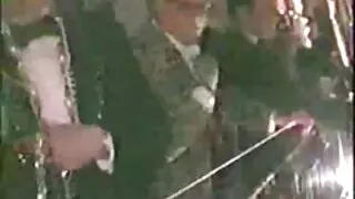 Гимнастикчид хар боксчинтой илжиг Зөндөө.