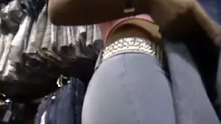 Maril Sug н элсэн чихэр залгисан pussy булэг.