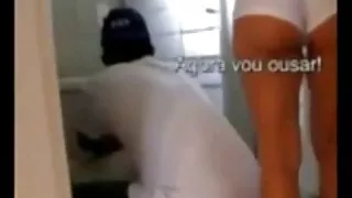Залуу гоо сайхан найз нь Зөндөө баяртай байна.