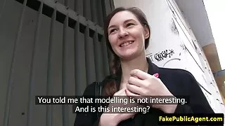 Lil R Райдер авдаг fucked гэхэд хөрш байхад сэтгэгдэл төрүүлсэн том хойлог.