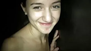 Moll prende teases pussy оронд ofoga